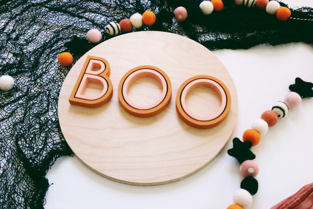 12" Two Tone Boo Halloween Sign