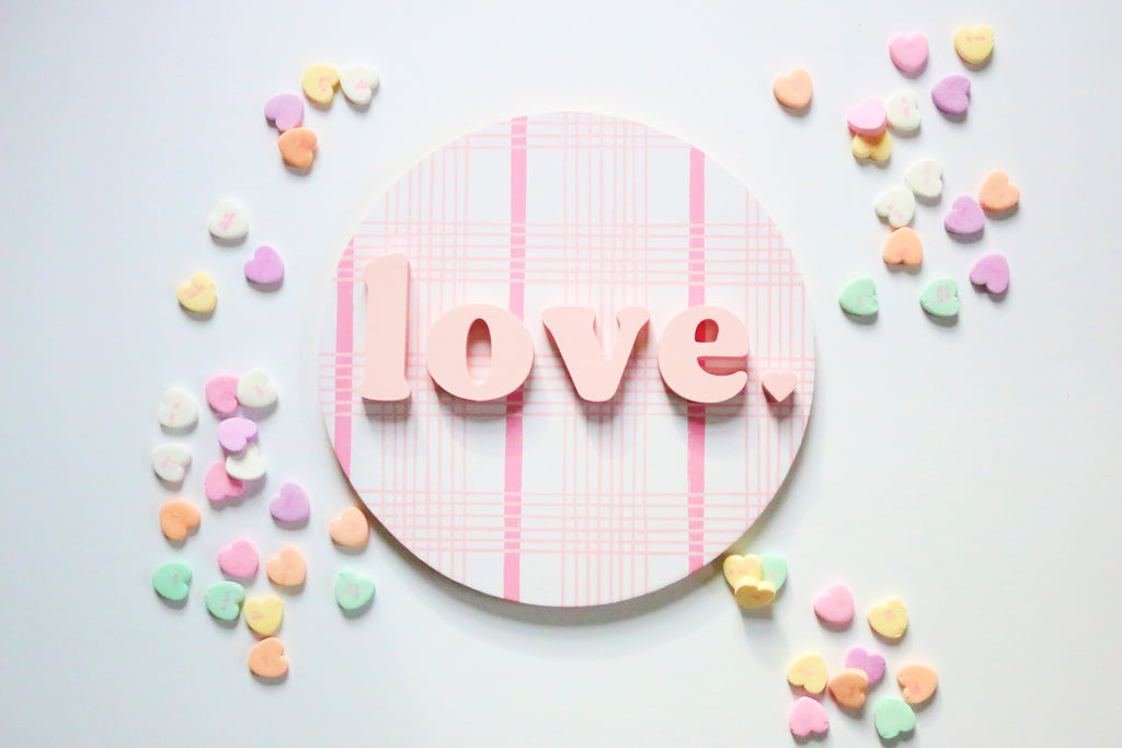 12" Plaid Love Valentine Sign