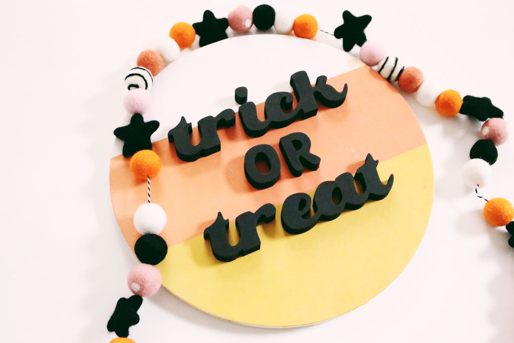 12" Halloween Trick or Treat Sign